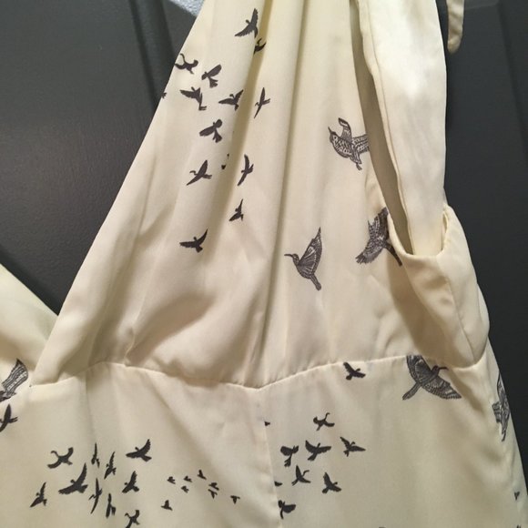 COPY - H&M- MAXI DRESS CREAMY IVORY CHIFFON WITH DELICATE BLACK BIRDS  PATTERN.… - Picture 9 of 13